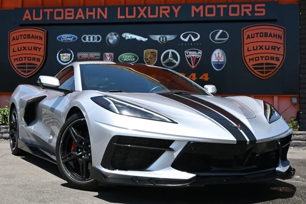2020 Chevrolet Corvette Stingray 2LT photo 1
