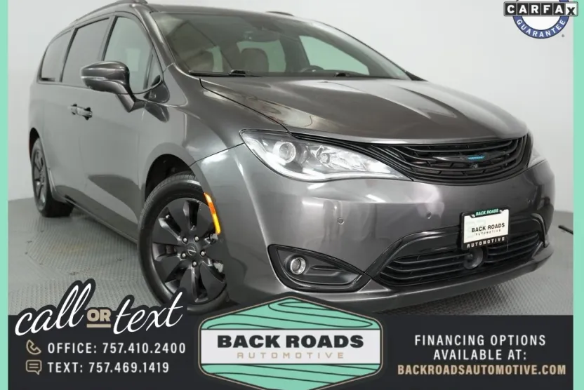 2019 Chrysler Pacifica Hybrid Limited photo 1