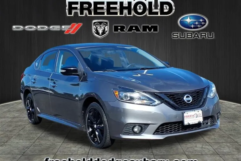 2018 Nissan Sentra SR Midnight Edition photo 1