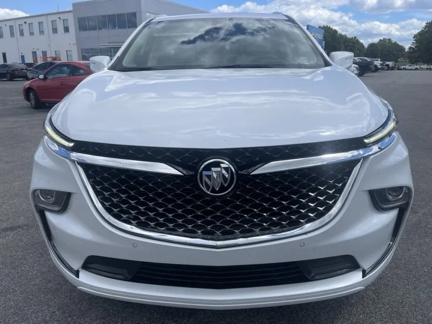 2023 Buick Enclave Avenir photo 1