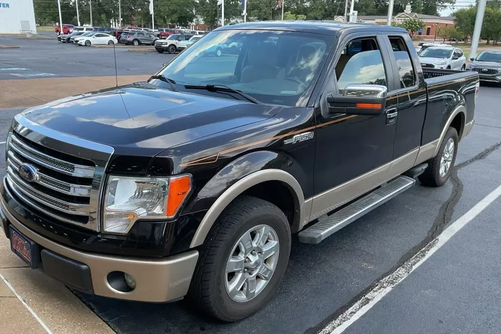 2013 Ford F-150 Lariat photo 1
