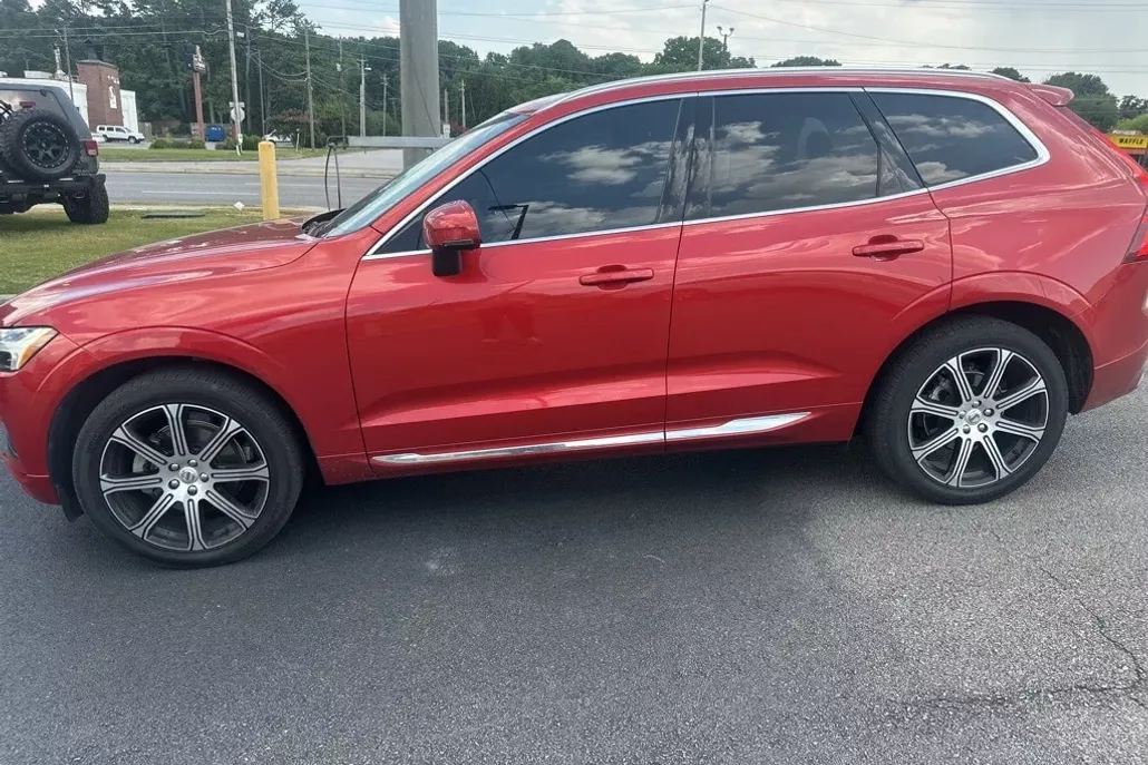 2021 Volvo XC60 T5 Inscription photo 1