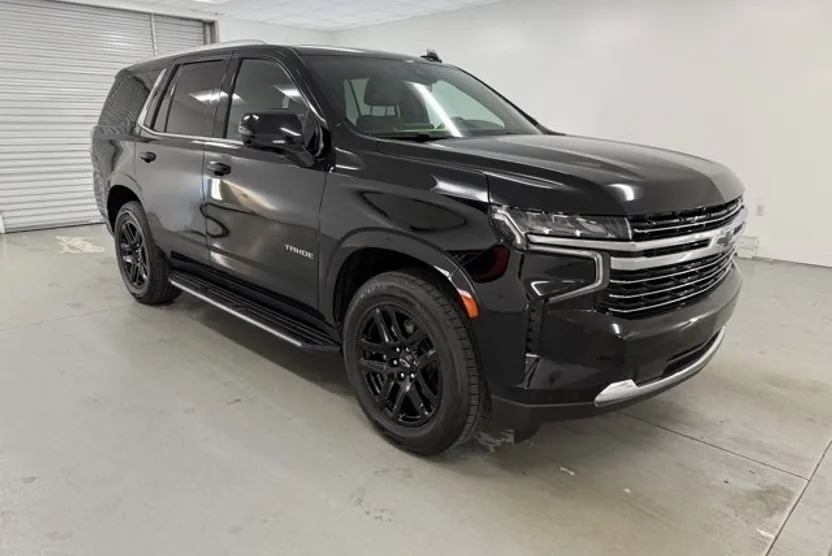2023 Chevrolet Tahoe LT photo 1