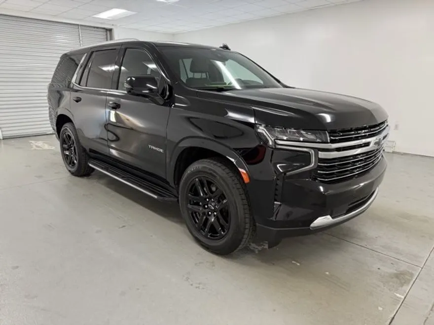 2023 Chevrolet Tahoe LT photo 1
