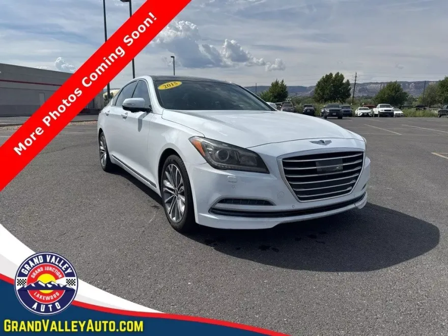 2015 Hyundai Genesis 3.8 photo 1