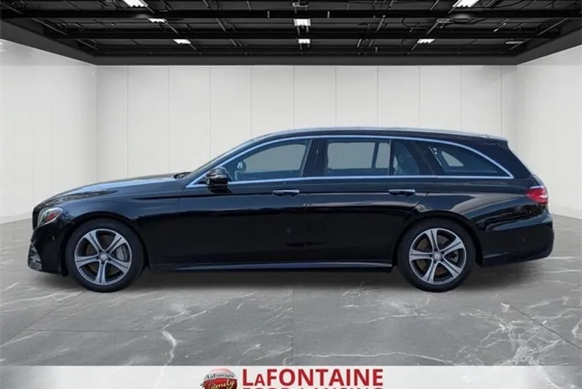 2017 Mercedes Benz E 400 photo 1