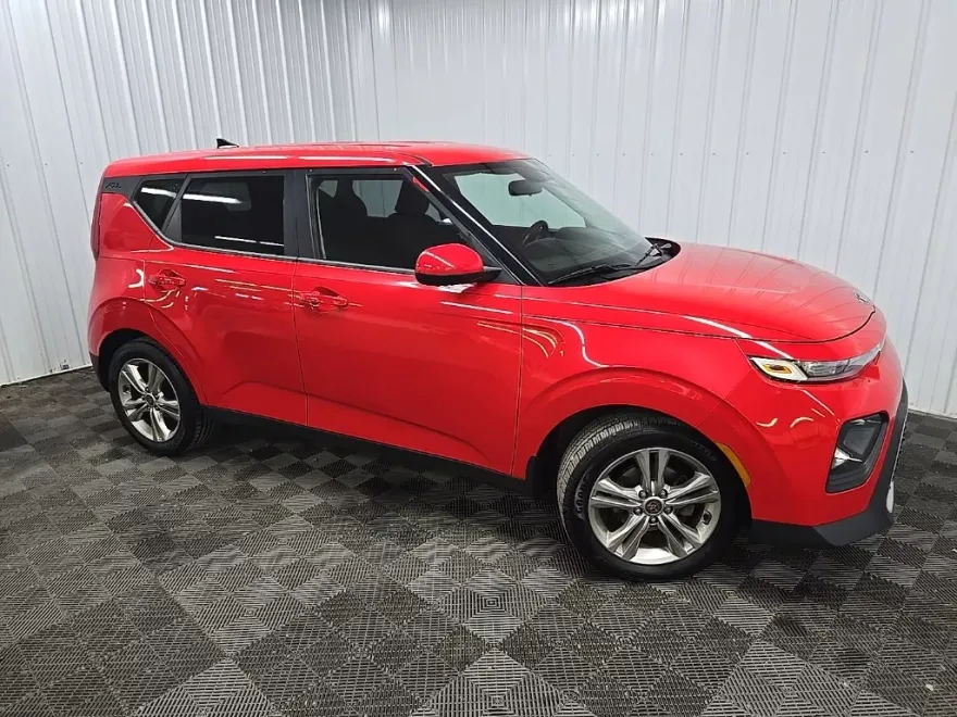 2021 Kia Soul LX photo 1
