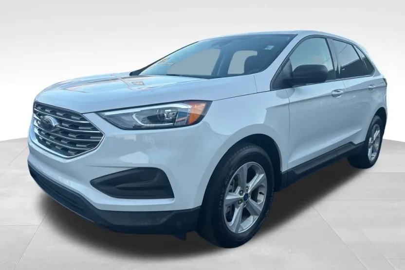 2022 Ford Edge SE photo 1