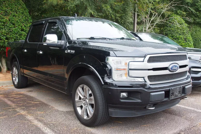2018 Ford F-150 Platinum photo 1