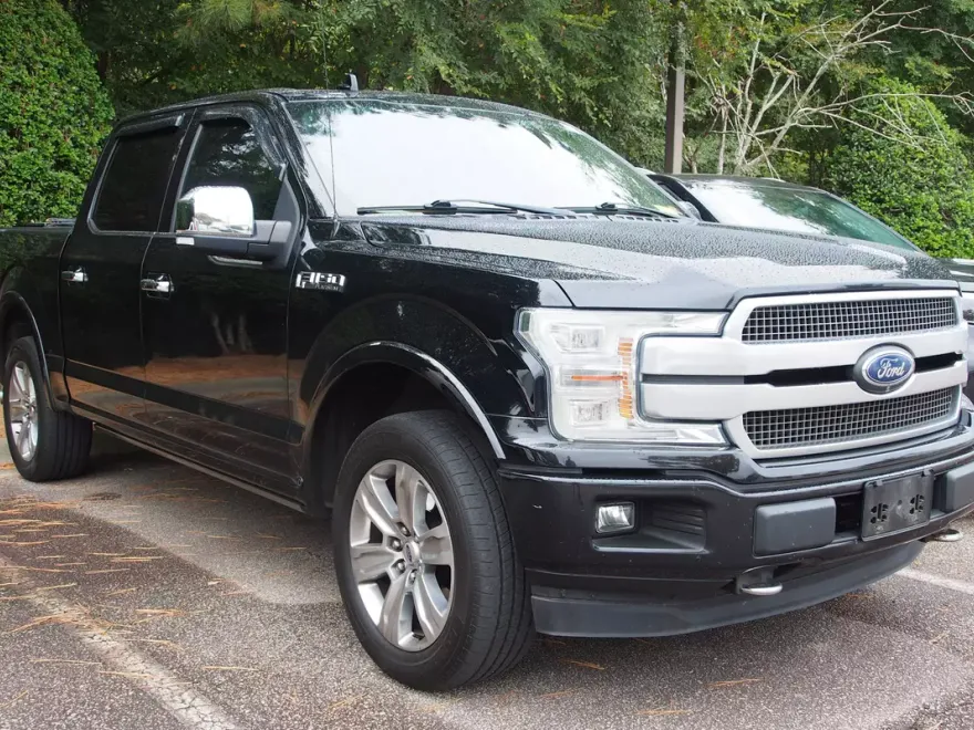 2018 Ford F-150 Platinum photo 1