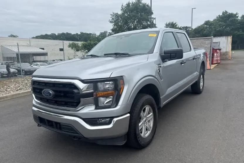 2023 Ford F-150 XLT photo 1