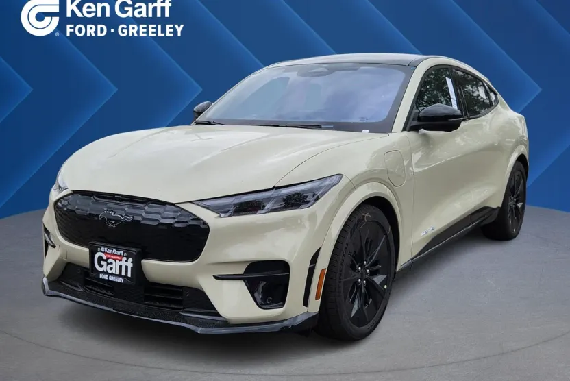 2025 Ford Mustang Mach-E GT photo 1
