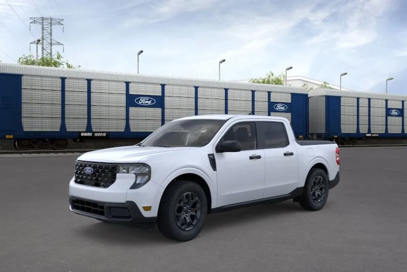 2025 Ford Maverick XLT photo 1