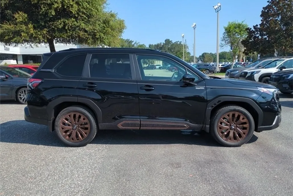 2025 Subaru Forester Sport photo 1