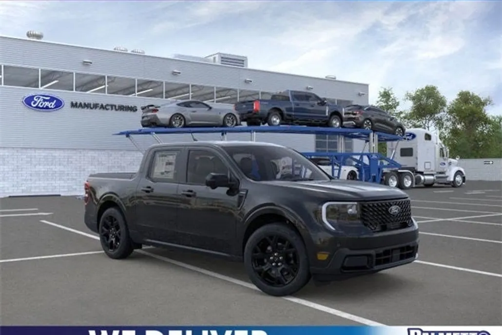 2025 Ford Maverick Lariat photo 1
