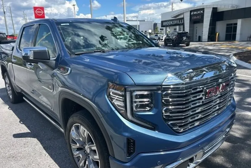 2024 Gmc Sierra Denali photo 1