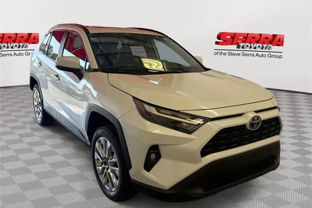 2025 Toyota RAV4 XLE Premium photo 1