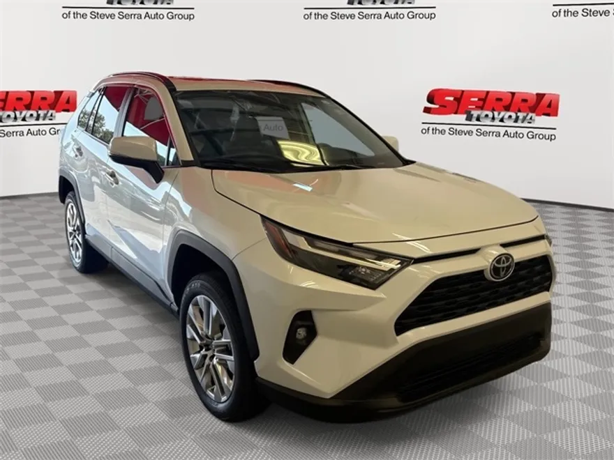 2025 Toyota RAV4 XLE Premium photo 1
