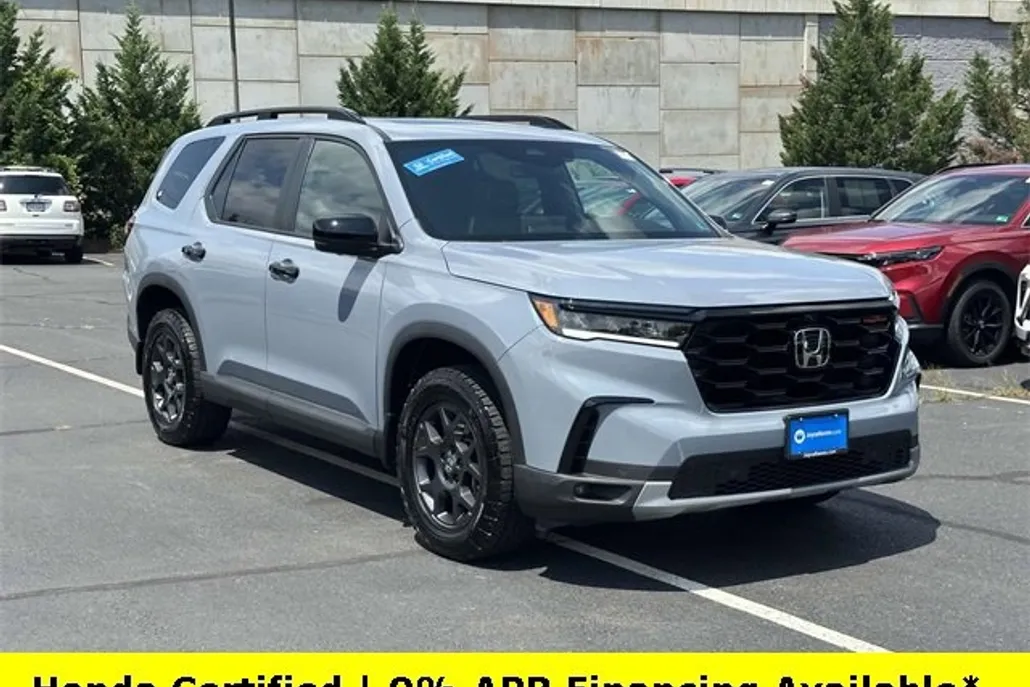 2025 Honda Pilot TrailSport photo 1