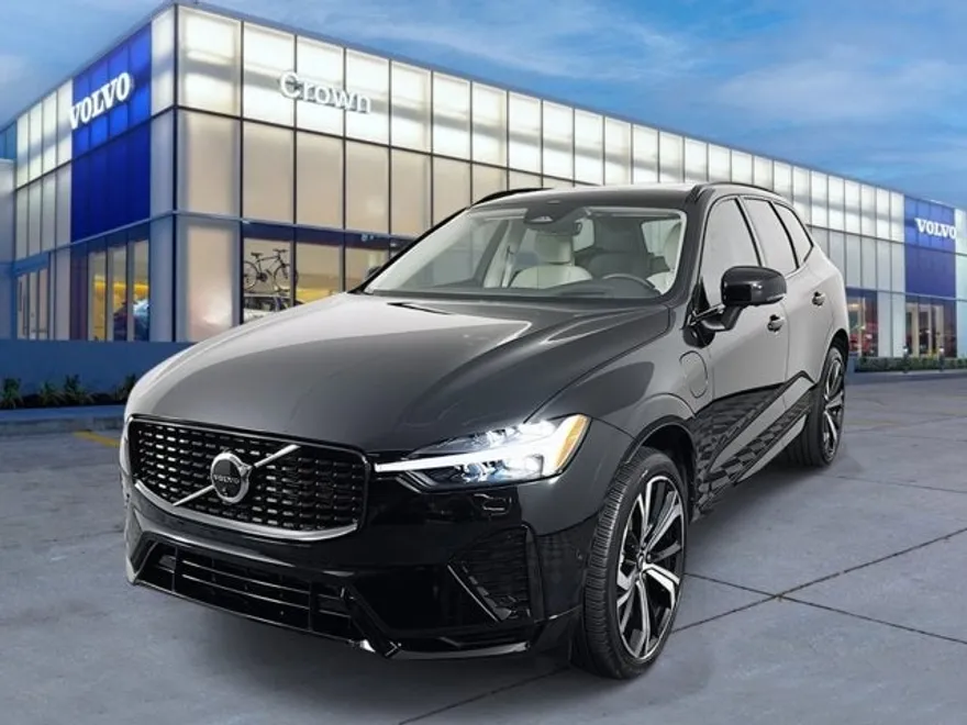 2025 Volvo XC60 Hybrid T8 photo 1