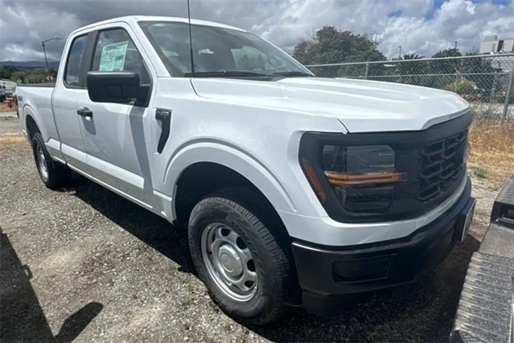 2025 Ford F-150 XL photo 1