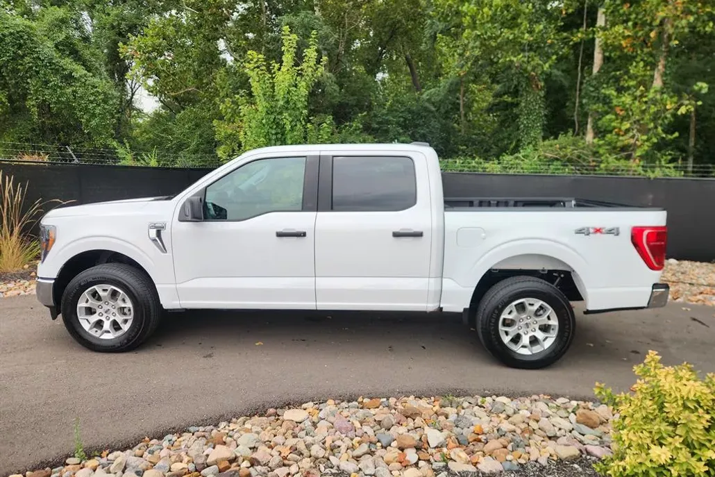 2023 Ford F-150 XLT photo 1