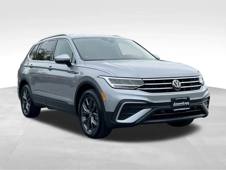 2022 Volkswagen Tiguan SE photo 1