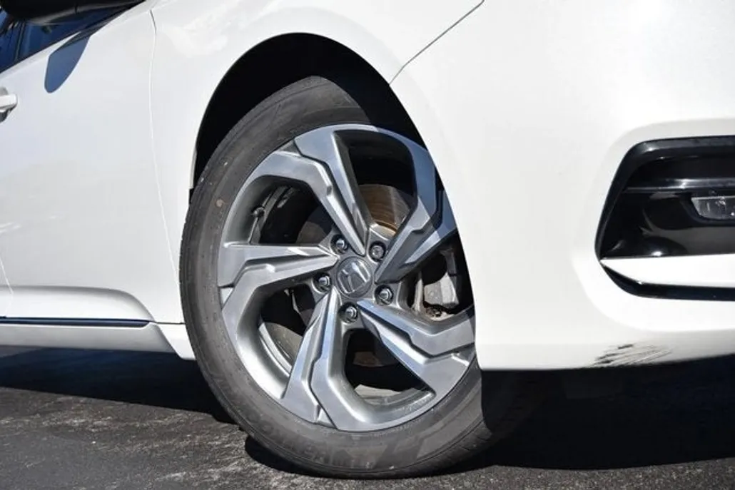2018 Honda Accord EX-L 1.5T photo 1