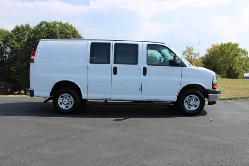 2023 Chevrolet Express 2500 Cargo Van photo 1