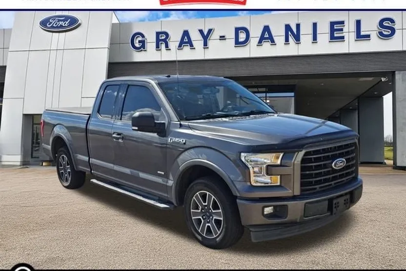 2017 Ford F-150 XLT photo 1