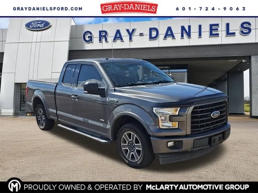 2017 Ford F-150 XLT photo 1