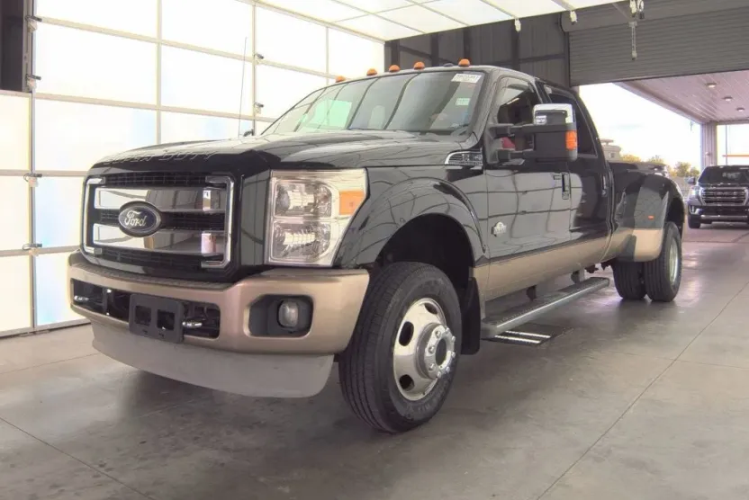 2011 Ford F-350 King Ranch photo 1