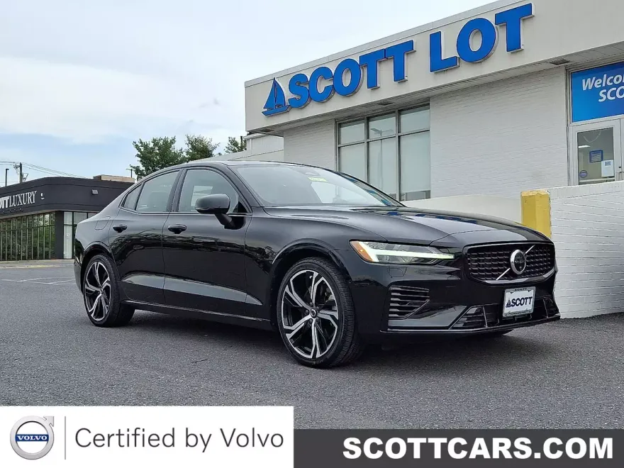 2023 Volvo S60 Recharge T8 Plus photo 1