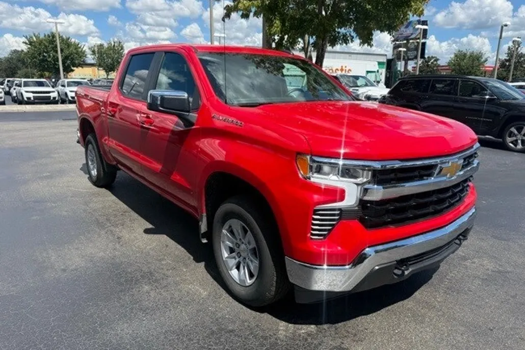 2025 Chevrolet Silverado 1500 LT photo 1