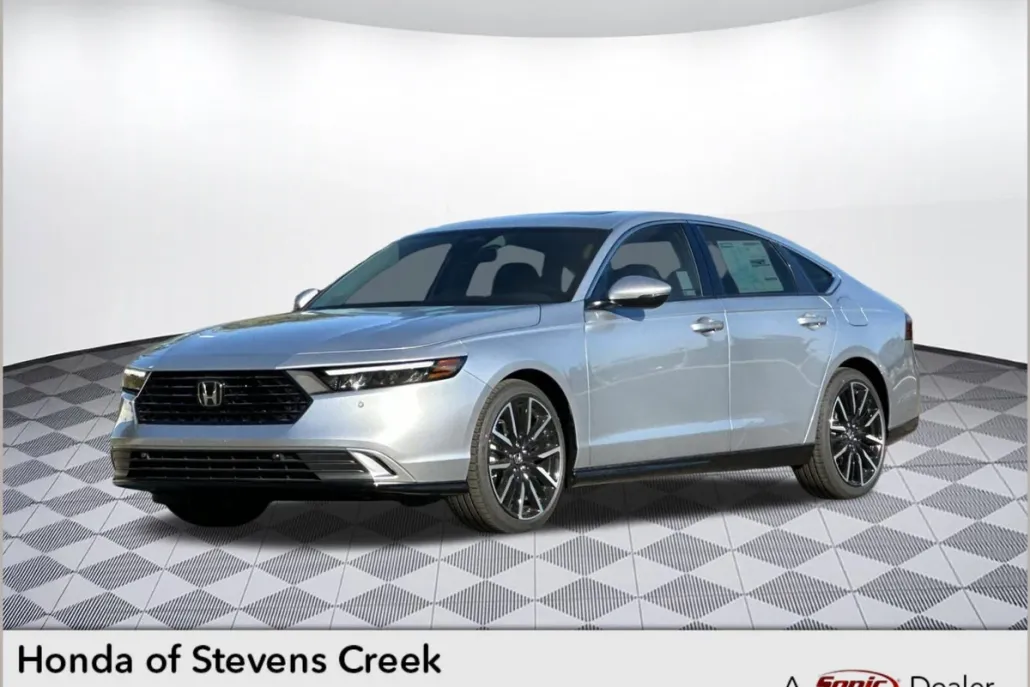 2025 Honda Accord Hybrid Touring photo 1