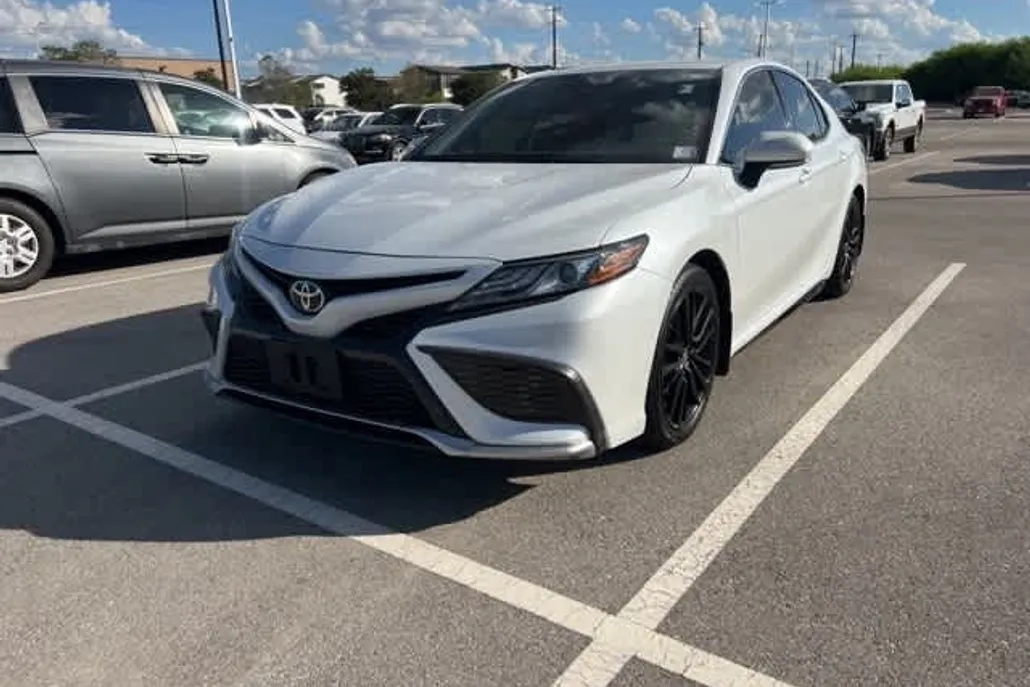 2021 Toyota Camry XSE photo 1