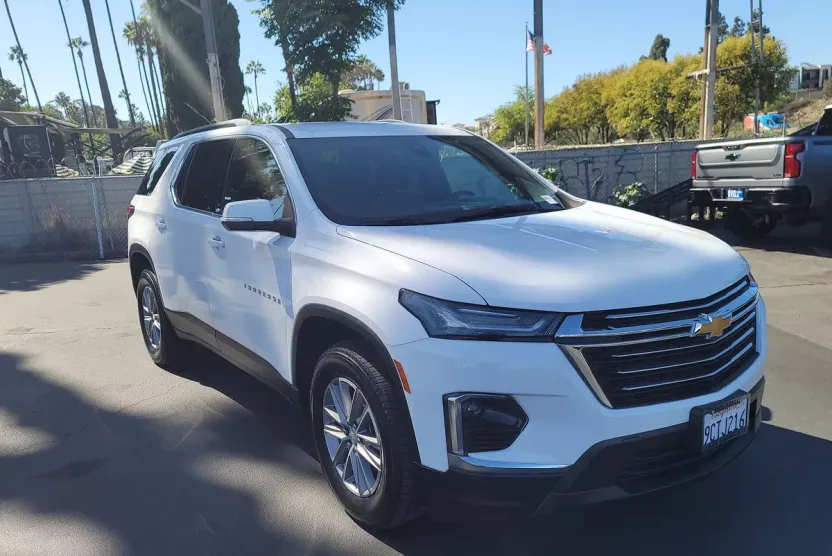 2023 Chevrolet Traverse photo 1