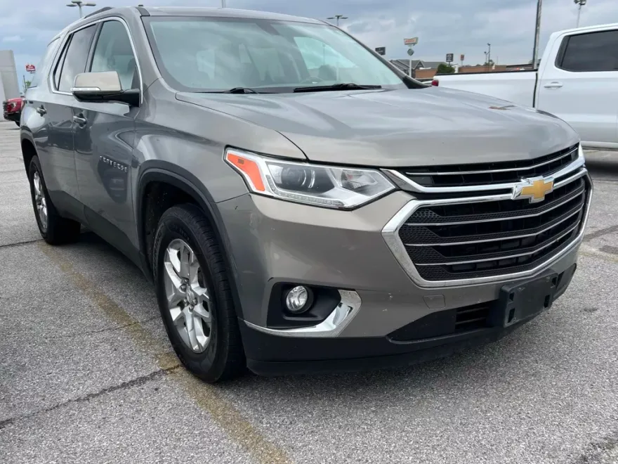 2018 Chevrolet Traverse Cloth 1LT photo 1
