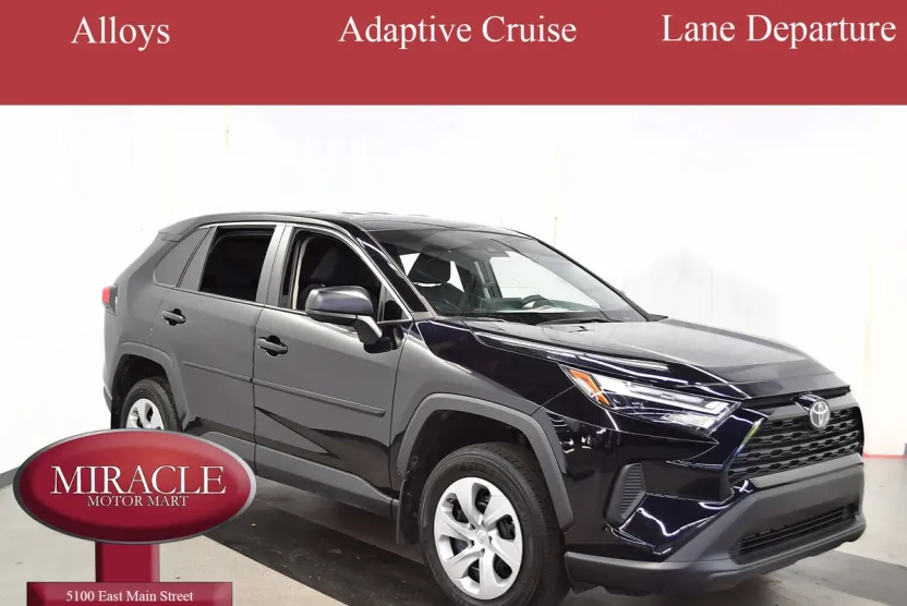 2023 Toyota RAV4 LE photo 1