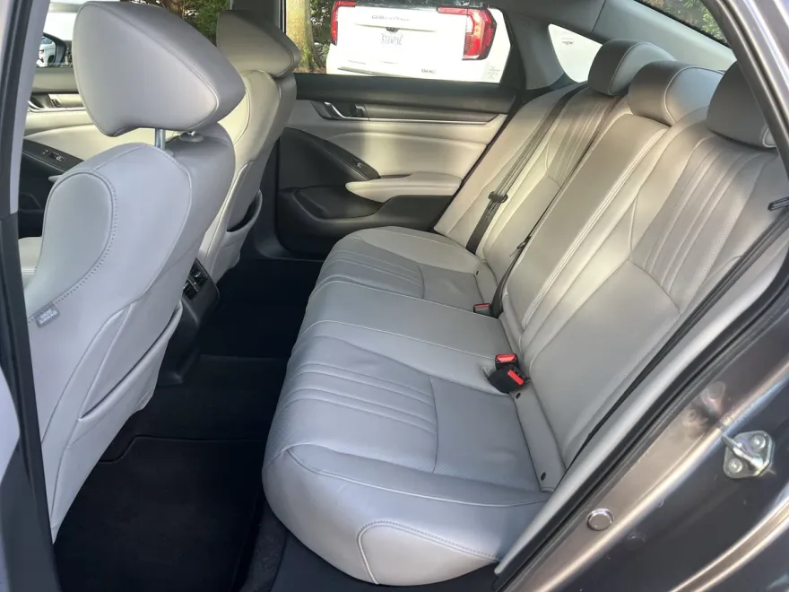 2019 Honda Accord EX-L 2.0T photo 1