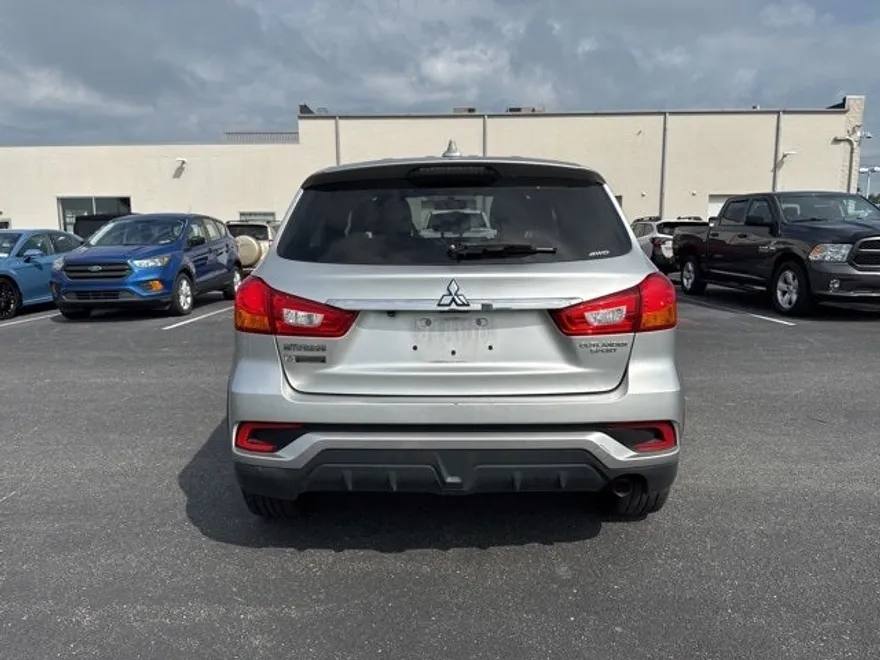 2018 Mitsubishi Outlander Sport ES photo 1
