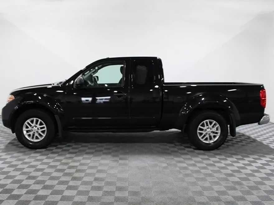2016 Nissan Frontier SV photo 1