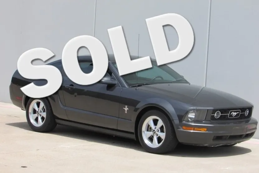 2007 Ford Mustang Premium photo 1