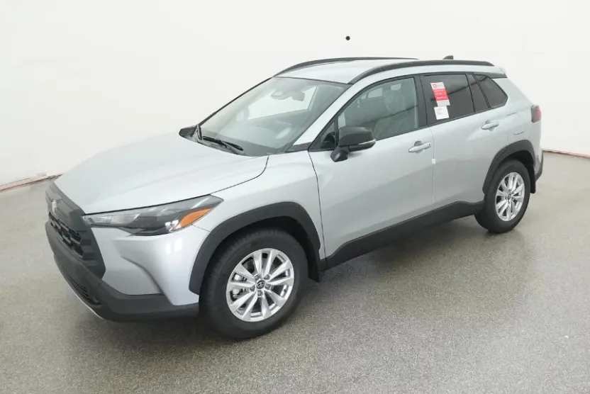 2026 Toyota Corolla Cross LE photo 1