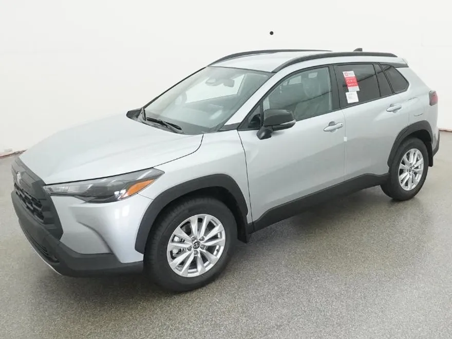 2026 Toyota Corolla Cross LE photo 1