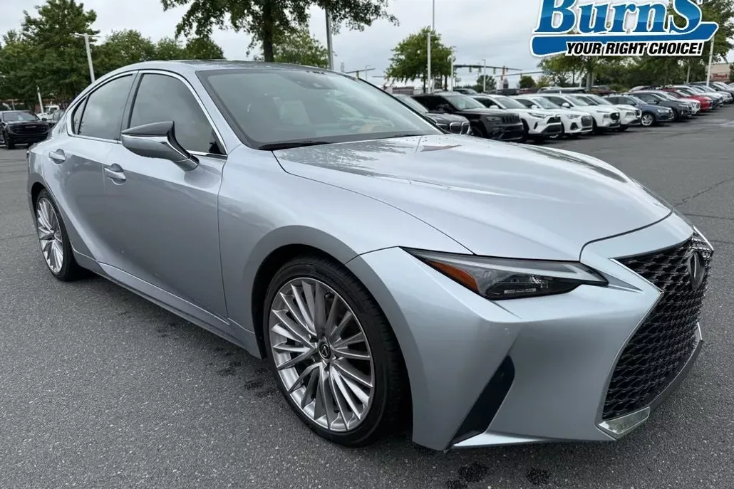 2023 Lexus IS 300 photo 1
