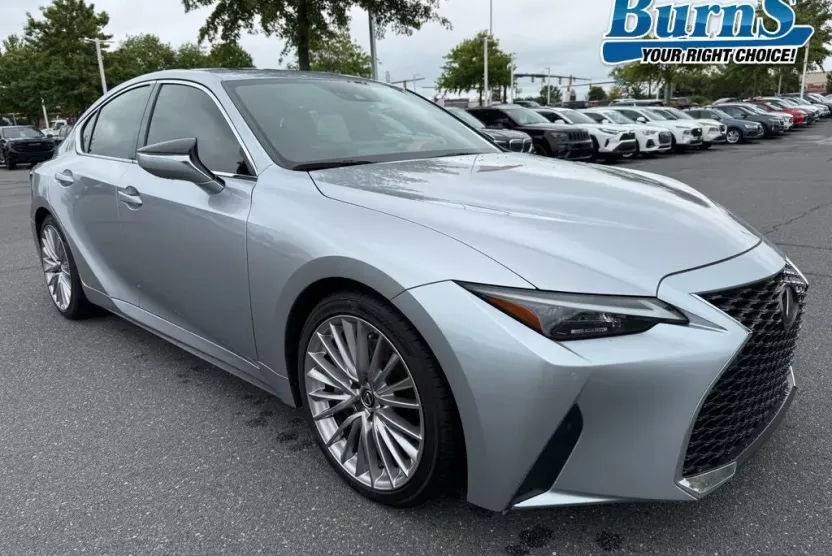 2023 Lexus IS 300 photo 1