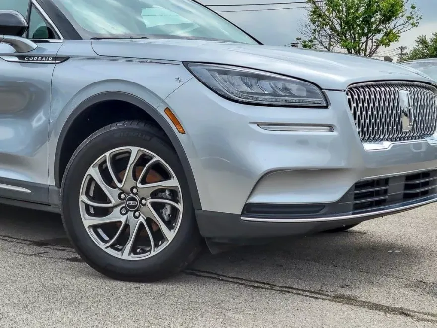 2022 Lincoln Corsair Standard photo 1