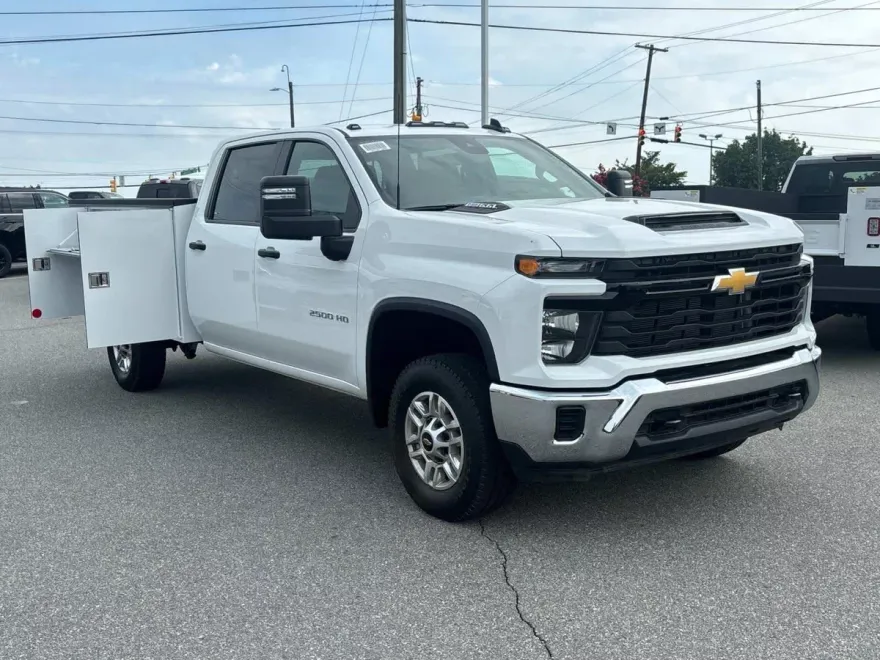 2025 Chevrolet Silverado 2500HD photo 1