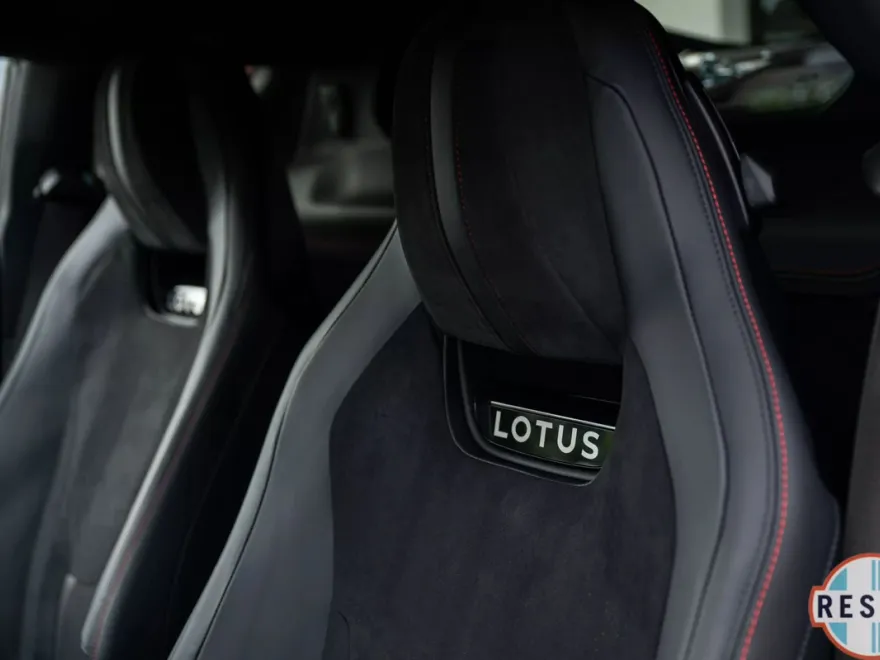 2024 Lotus Emira First Edition photo 19